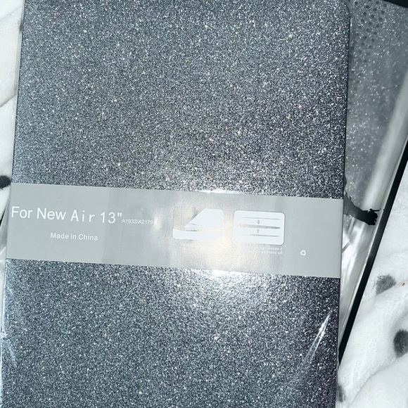 Mac book air 13 inch hard shell brand new!!! - Picture 3 of 4